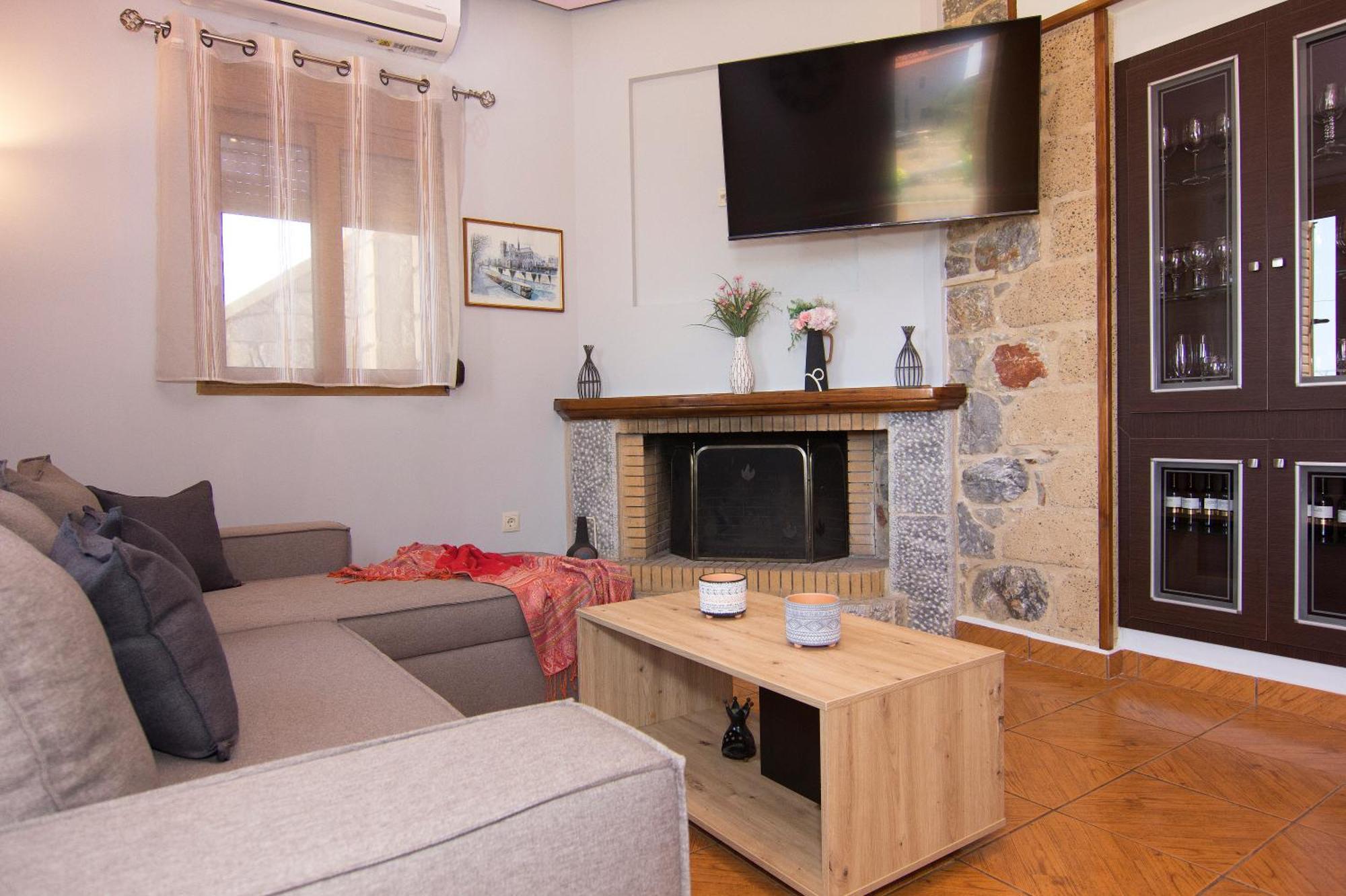 Emilia's Ground Floor * Stoupa