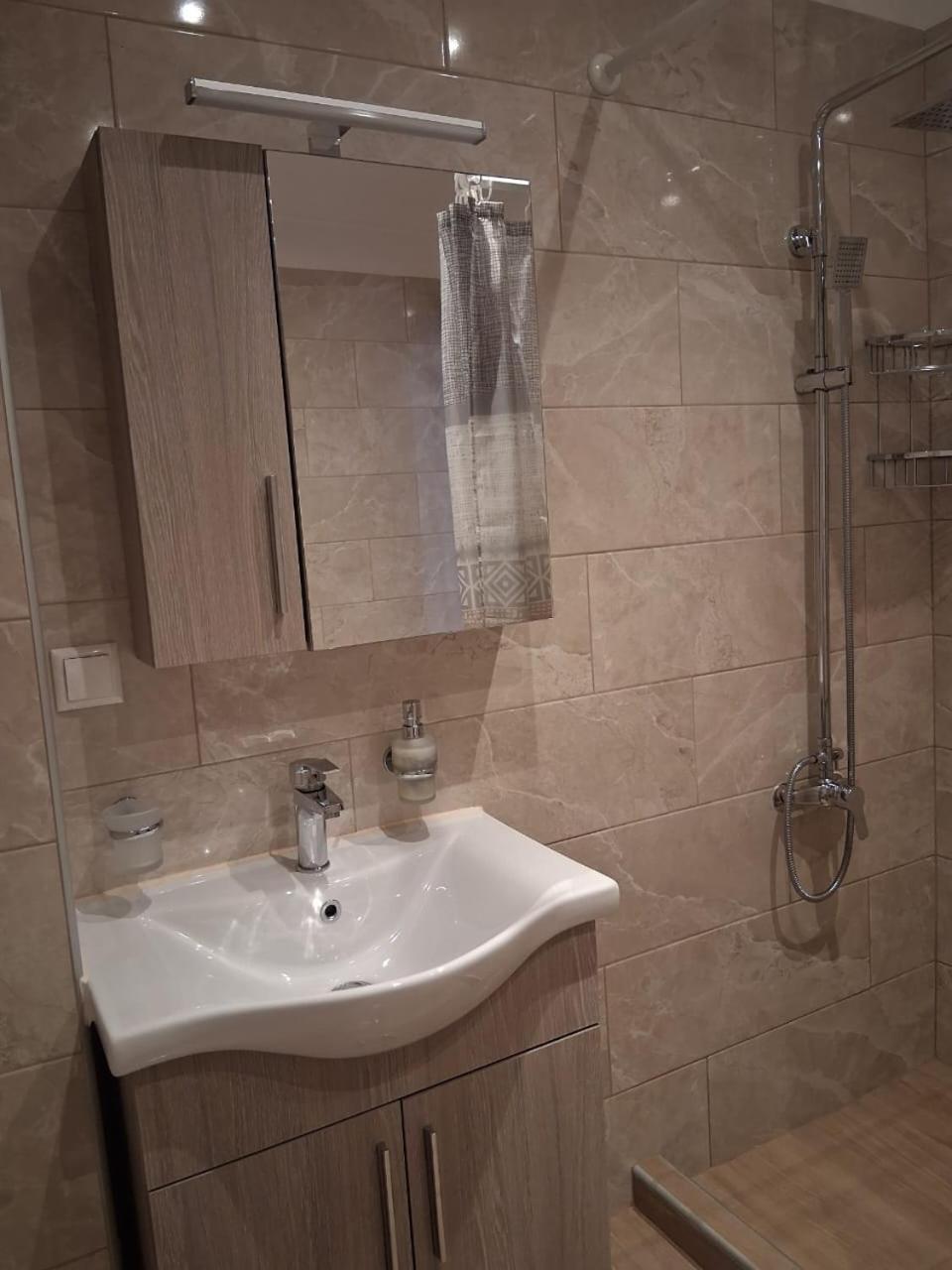 Emilia's Ground Floor Apartment Stoupa